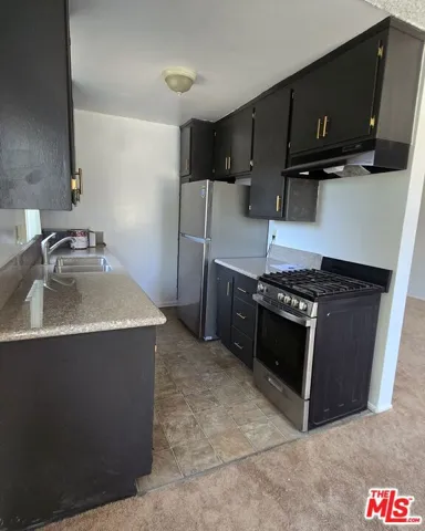 2219 S Crenshaw Boulevard 5, Los Angeles, California 90016