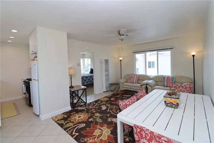 330 Avenida Cabrillo 2, San Clemente, California 92672