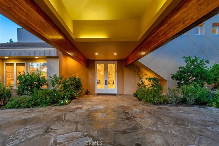25411 Colette Way, Calabasas, California 91302