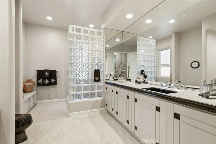 25411 Colette Way, Calabasas, California 91302