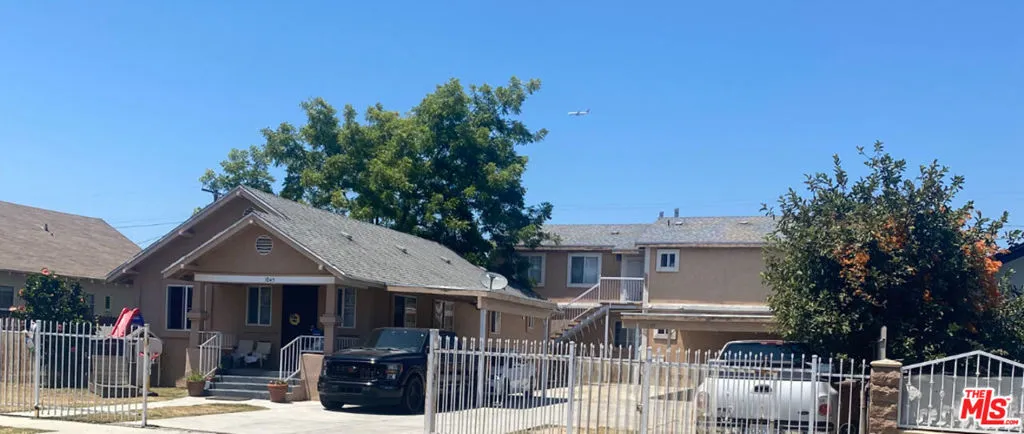 1045 W 103rd Street, Los Angeles, California 90044