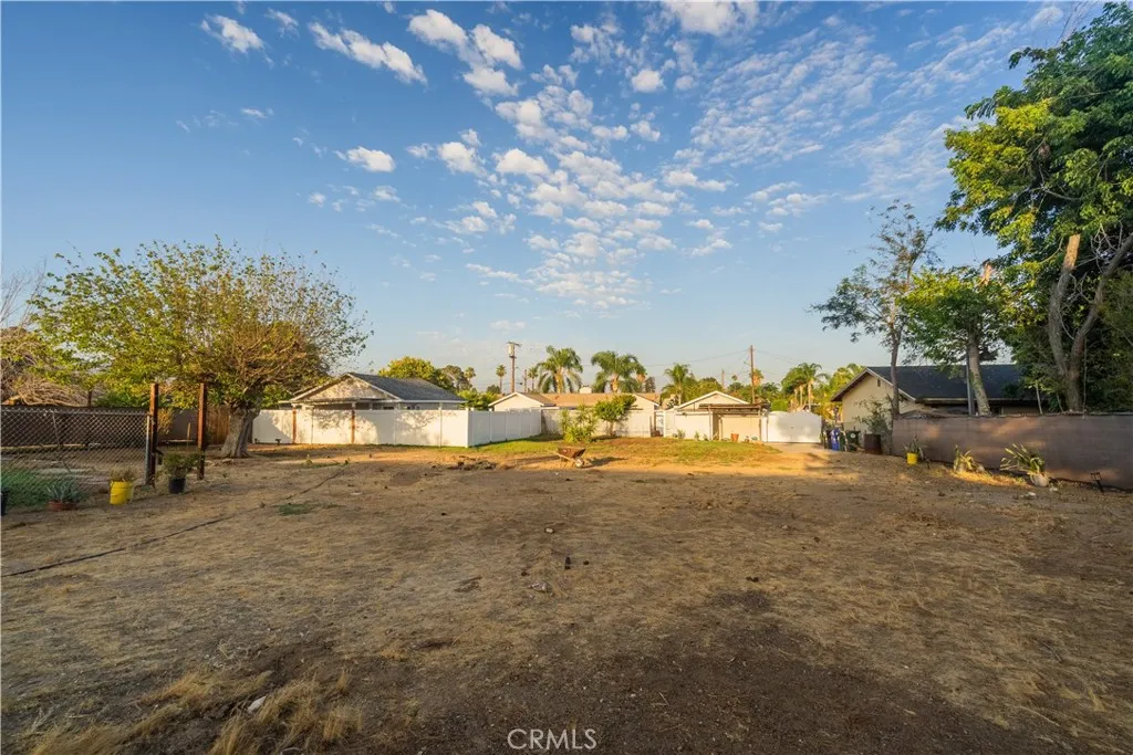 487 Jackson, Colton, California 92324 — photo 4