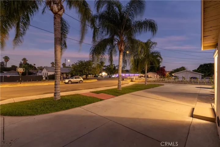 Front yard view