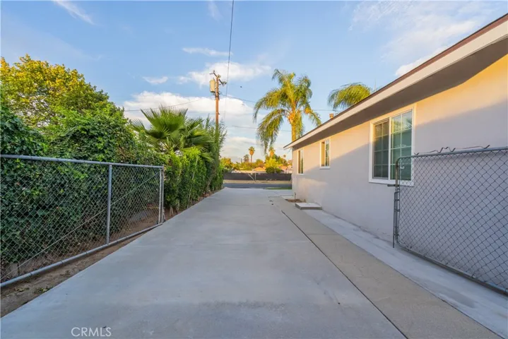 Back house Driveway