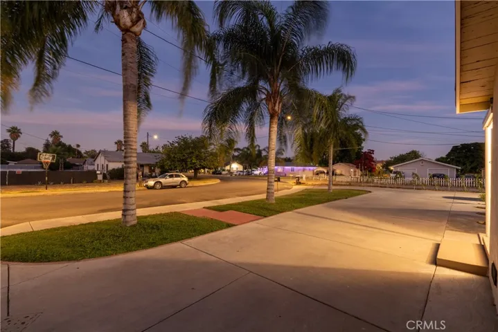 Front yard view