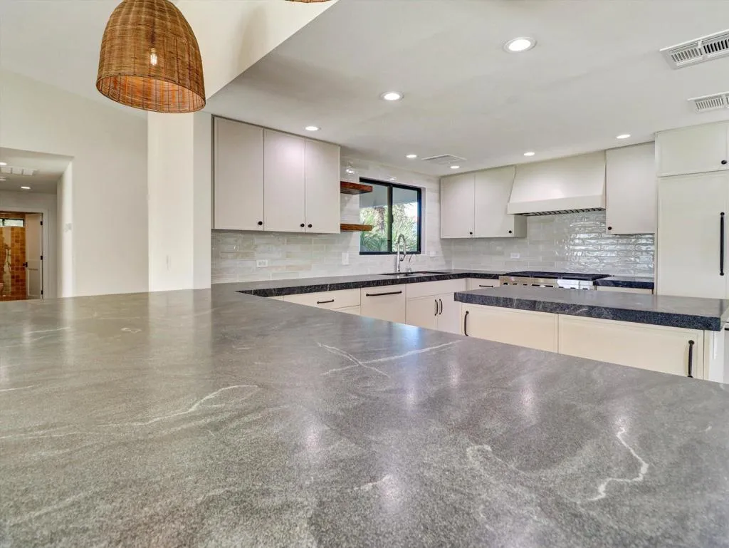 9721 Siwanoy Drive, Desert Hot Springs, California 92240 — photo 4