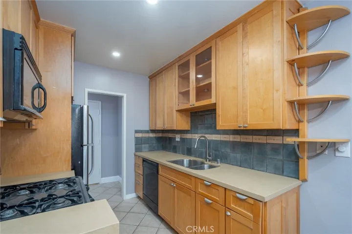 12030 Rochester #207 Avenue 207, Los Angeles, California 90025