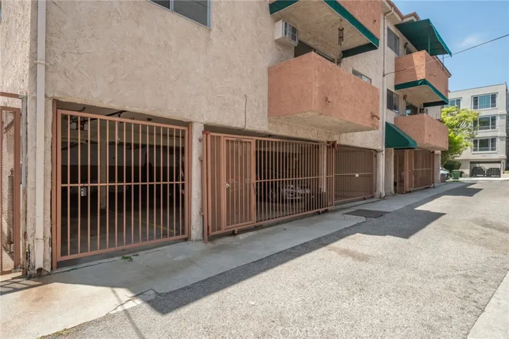 12030 Rochester #207 Avenue 207, Los Angeles, California 90025