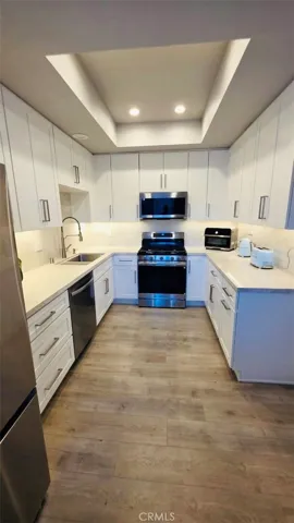 18600 Clark Street 306, Tarzana, California 91356