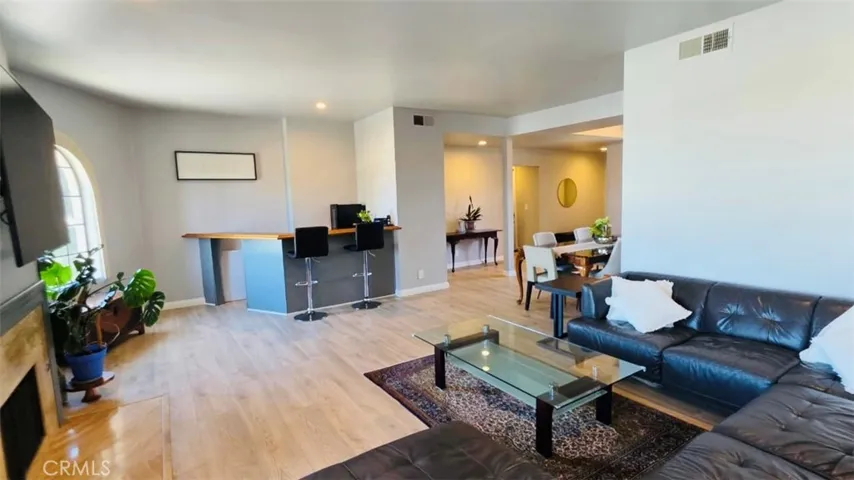 18600 Clark Street 306, Tarzana, California 91356