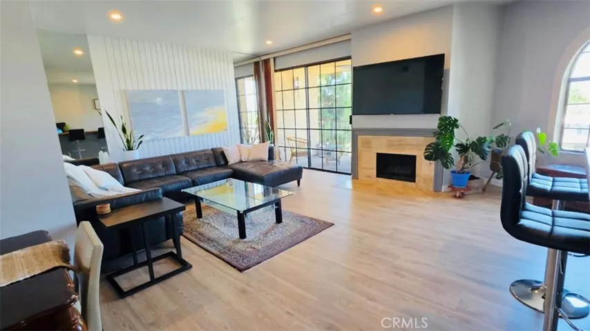 18600 Clark Street 306, Tarzana, California 91356