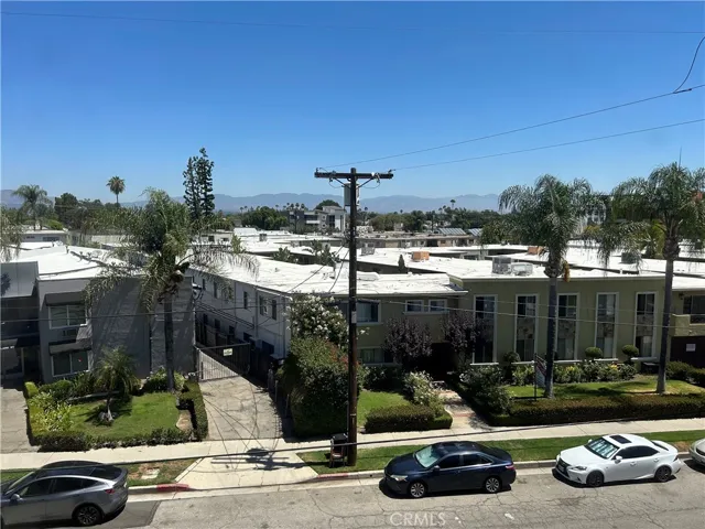 18600 Clark Street 306, Tarzana, California 91356