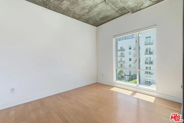 645 W 9th Street 500, Los Angeles, California 90015