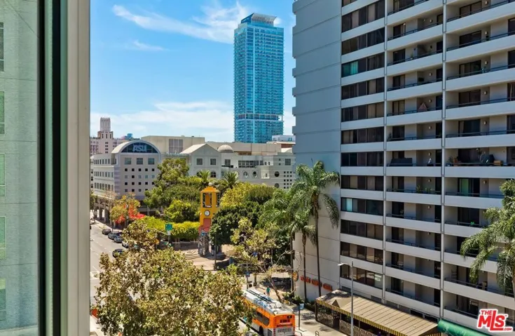 645 W 9th Street 500, Los Angeles, California 90015