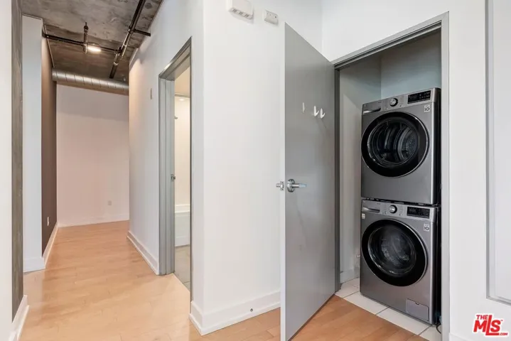 645 W 9th Street 500, Los Angeles, California 90015