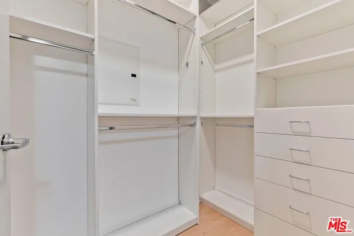 645 W 9th Street 500, Los Angeles, California 90015