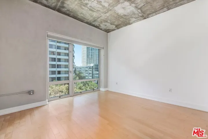645 W 9th Street 500, Los Angeles, California 90015