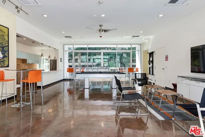 645 W 9th Street 500, Los Angeles, California 90015