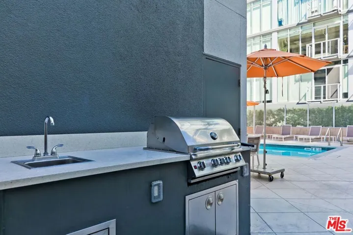 645 W 9th Street 500, Los Angeles, California 90015