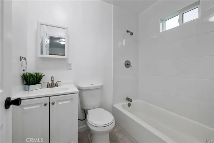 527 W 119th, Los Angeles, California 90044