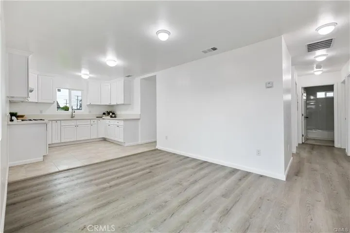 527 W 119th, Los Angeles, California 90044