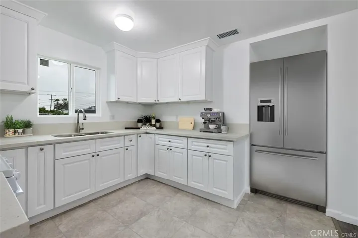 527 W 119th, Los Angeles, California 90044