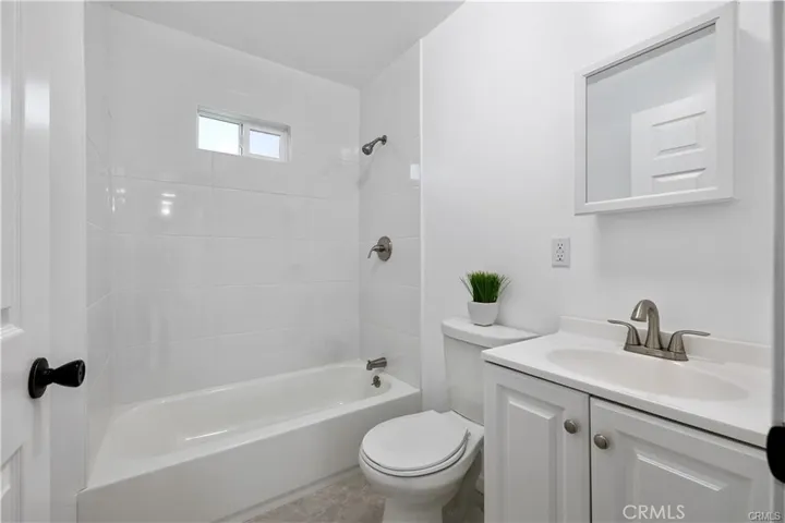 527 W 119th, Los Angeles, California 90044