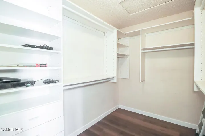 Master Bedroom walk in closet