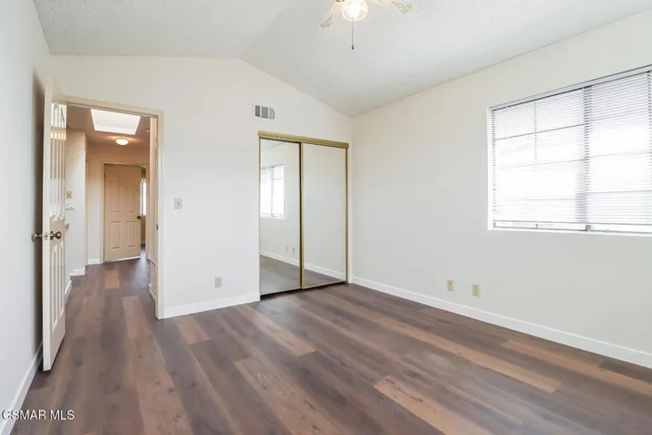 Front upstairs Bedroom3-2