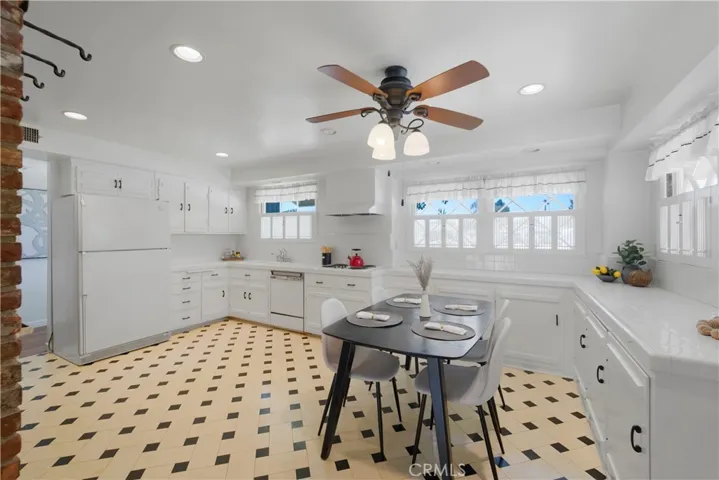 10116 Debra Avenue, Granada Hills, California 91343