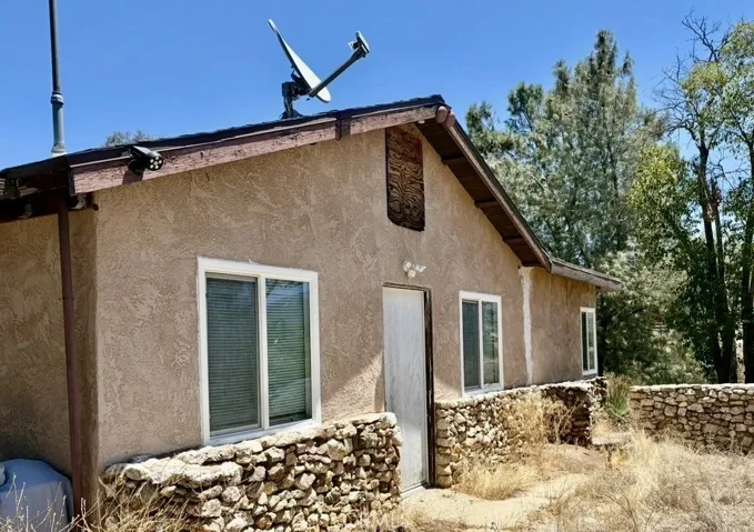 32801 Red Mountain Road, Hemet, California 92544