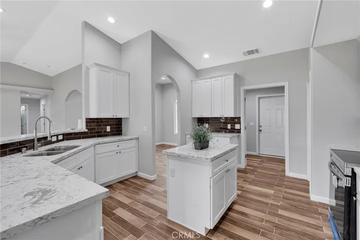 17995 Seaforth Street, Hesperia, California 92345