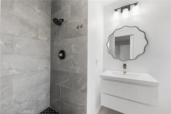 44934 Hanstead, Lancaster, California 93535