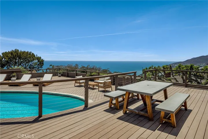225 Notteargenta Road, Pacific Palisades, California 90272