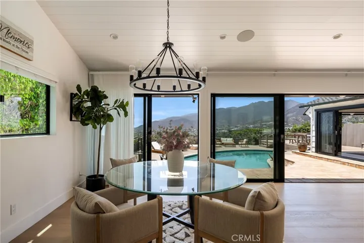 225 Notteargenta Road, Pacific Palisades, California 90272