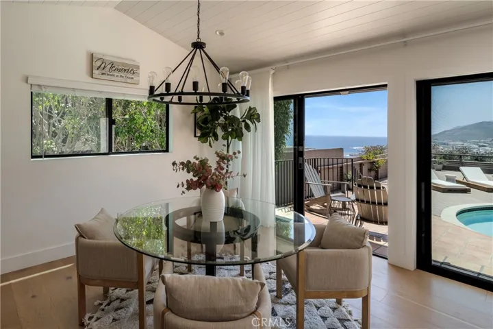 225 Notteargenta Road, Pacific Palisades, California 90272