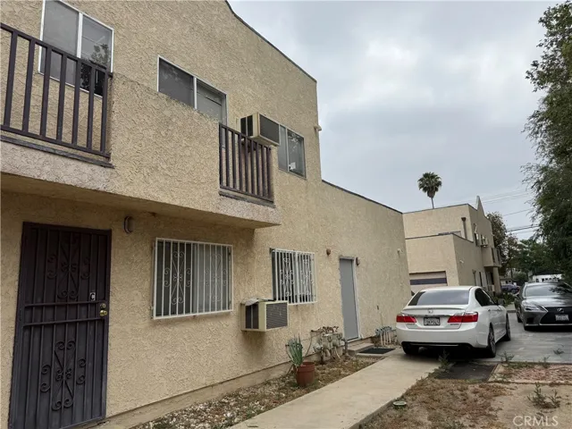 7419 Tampa, Reseda, California 91335