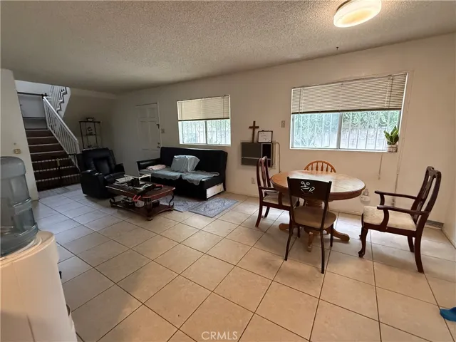7419 Tampa, Reseda, California 91335