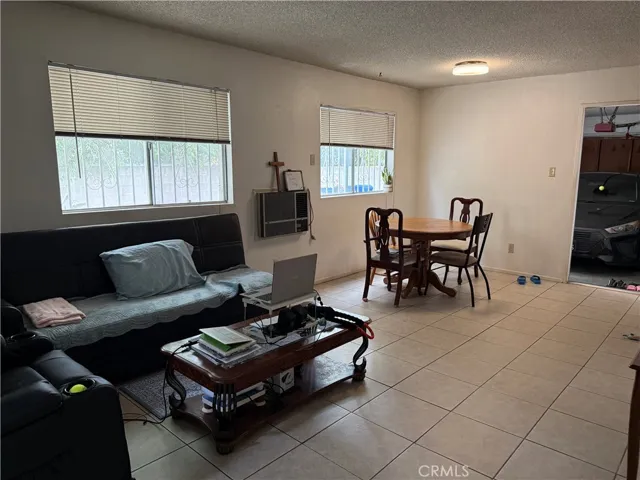 7419 Tampa, Reseda, California 91335