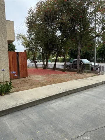 7419 Tampa, Reseda, California 91335