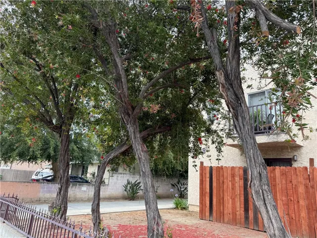 7419 Tampa, Reseda, California 91335