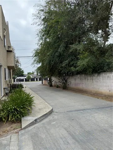 7419 Tampa, Reseda, California 91335