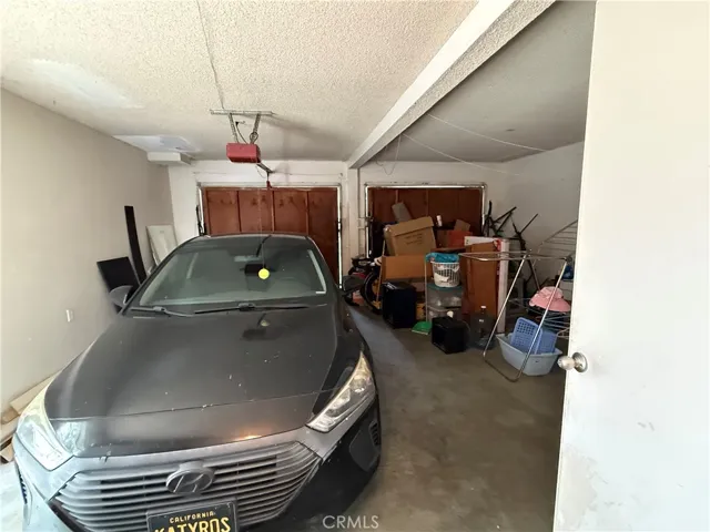 7419 Tampa, Reseda, California 91335