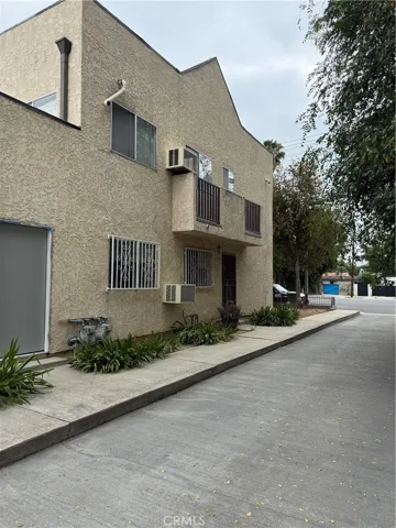 7419 Tampa, Reseda, California 91335