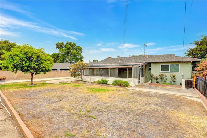 13002 Olympia, North Tustin, California 92705