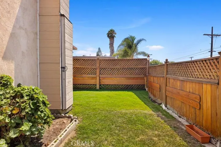 1686 S Rimpau Boulevard Primary Room, Los Angeles, California 90019