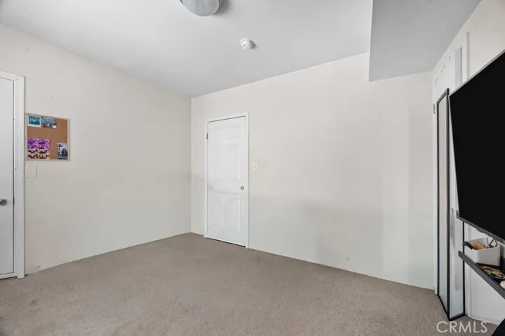 1686 S Rimpau Boulevard Primary Room, Los Angeles, California 90019