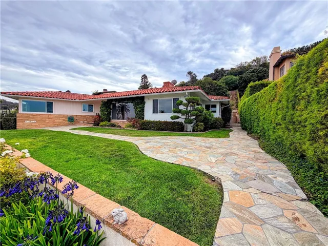 400 Via Almar, Palos Verdes Estates, California 90274
