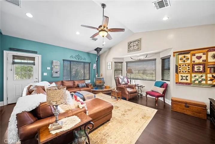 32935 Canyon Quail Trail, Agua Dulce, California 91390