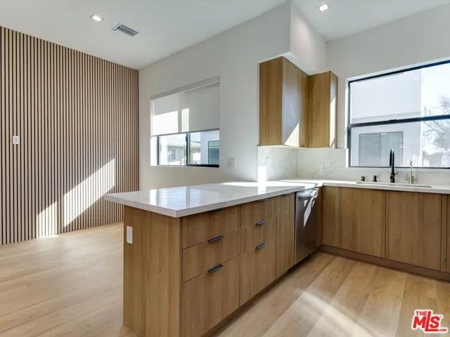 2817 1/2 S Redondo Boulevard, Los Angeles, California 90016